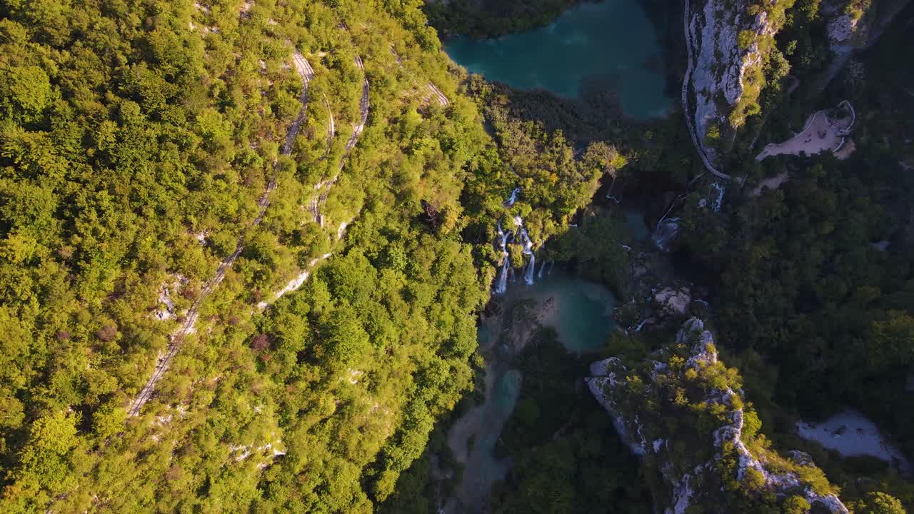 drone aéreo del parque nacional de croacia plitvice 5.mp4