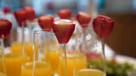 Mimosas-on-brunch-table