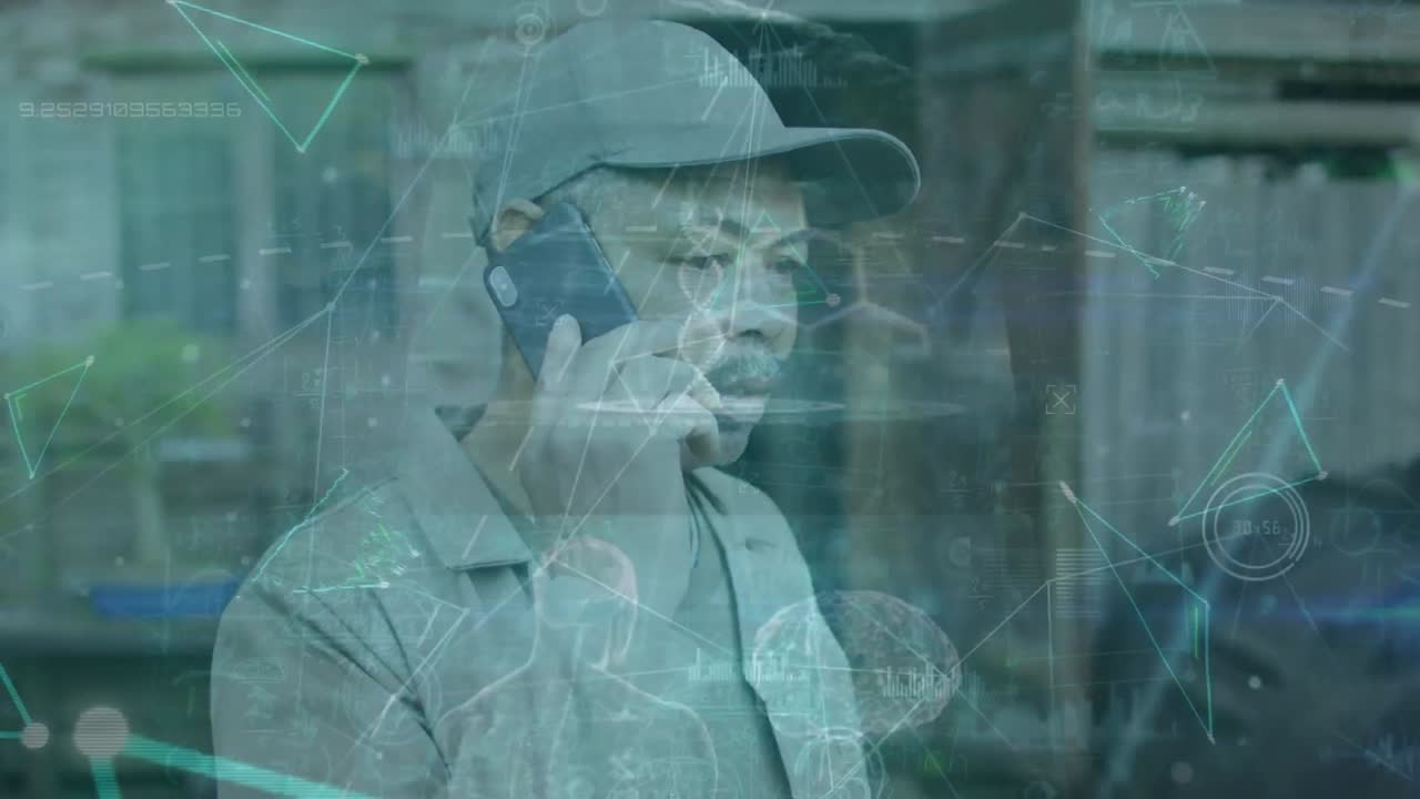 스마트폰을 가진 아프리카계 미국인 남성 위에 디지털 스크린에서 생물학적 데이터의 애니메이션