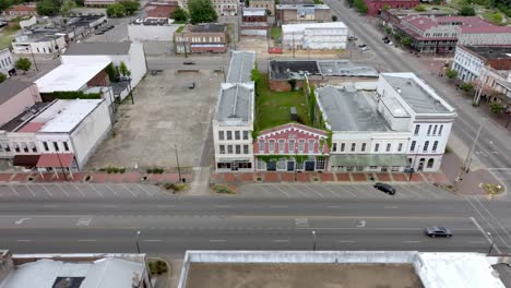 Centro-De-Selma,-Alabama-Con-Video-De-Drones-Moviéndose-De-Derecha-A-Izquierda