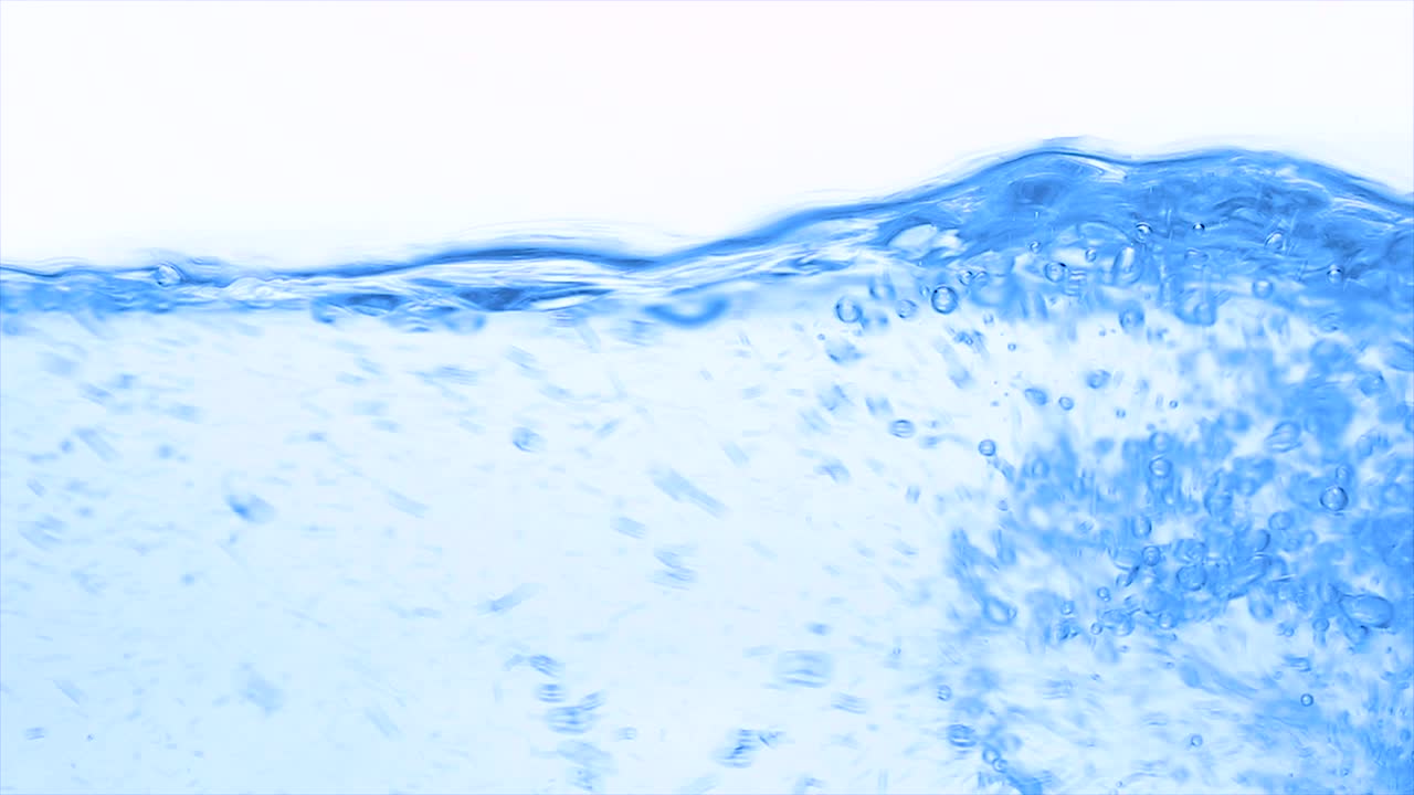 물을 슬로우 모션으로 가 ⁇ 게 찍습니다.