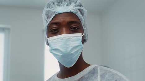 medical professional wearing protective gear