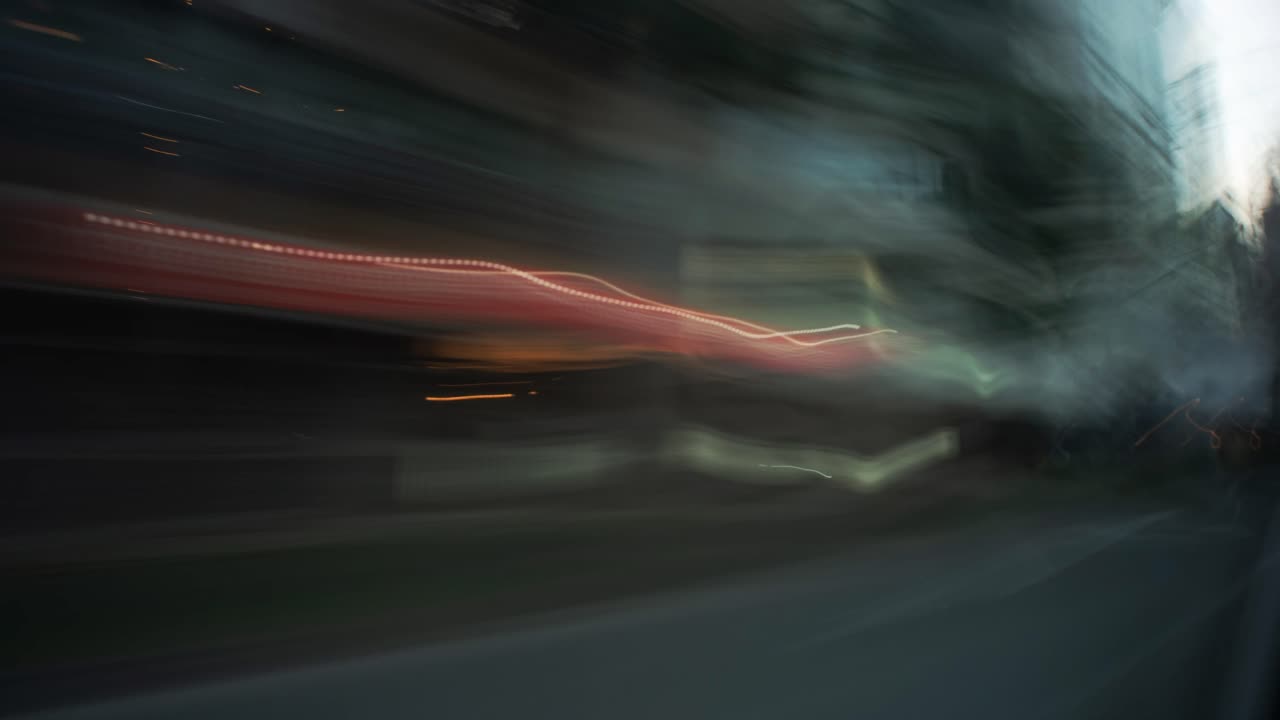 lapso de tiempo de fukuoka, japón fuera de un automóvil en movimiento