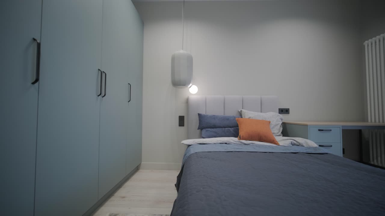 현대적인 럭셔리 인테리어 침실 디자인과 장식 마스터 베드 킹 사이즈