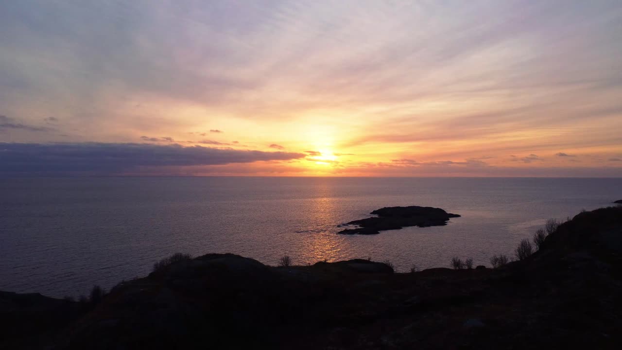 Amazing cloudy sunset sky over endless sea