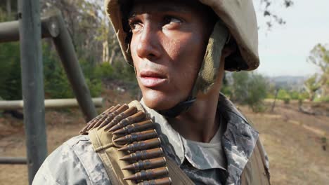 Soldado-Militar-Durante-El-Ejercicio-De-Entrenamiento-Con-Arma