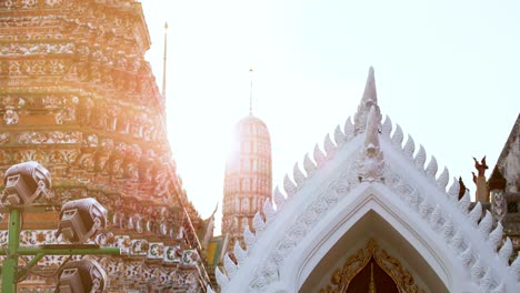 sunset view of wat arun in bangkok