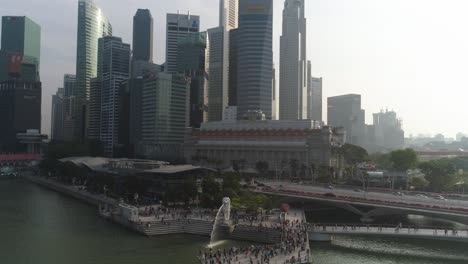 el horizonte de singapur y el parque merlion