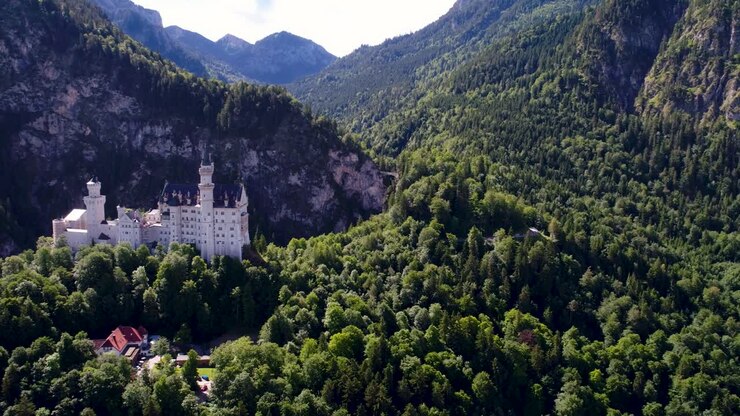 Castello di Neuschwanstein Alpi Bavaresi Germania