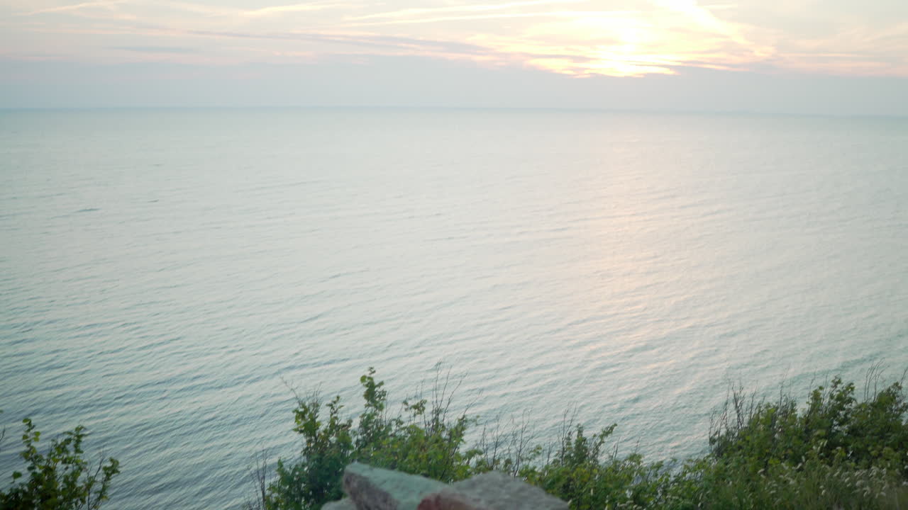 불 불길 바베큐 그릴 구운 캠프 난로 암석 절벽 낭떠러지 해변 국가 캠핑 캠프 하이킹 트레일 백패커 텐트 편안한 수면 하이킹 불타는 마시멜로 밤 감기 얼어 붙는 손