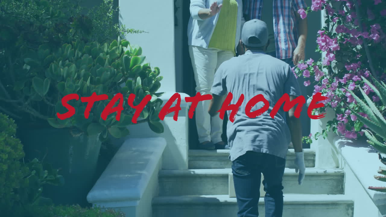 얼굴 마스크를 착용한 노인 부부에게 패키지를 배달하는 남자의 집에 머무르는 애니메이션