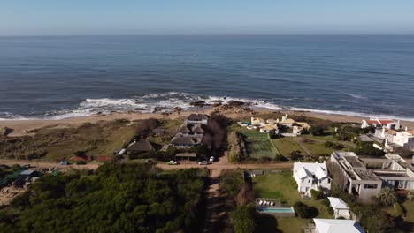 resort de vacaciones en la playa se queda en las costas atlánticas uruguay punta del este chorro aéreo