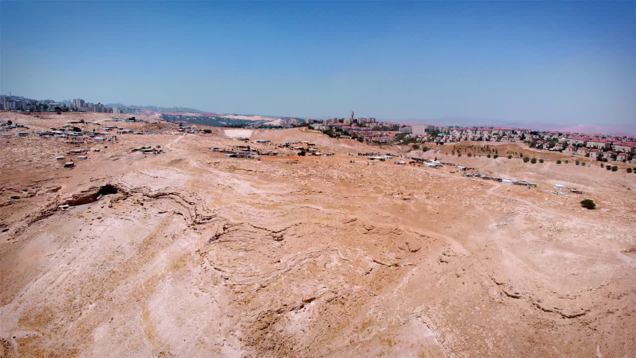 Campo beduino vicino alla città israeliana di Ma'aleh Adumim, vista aerea