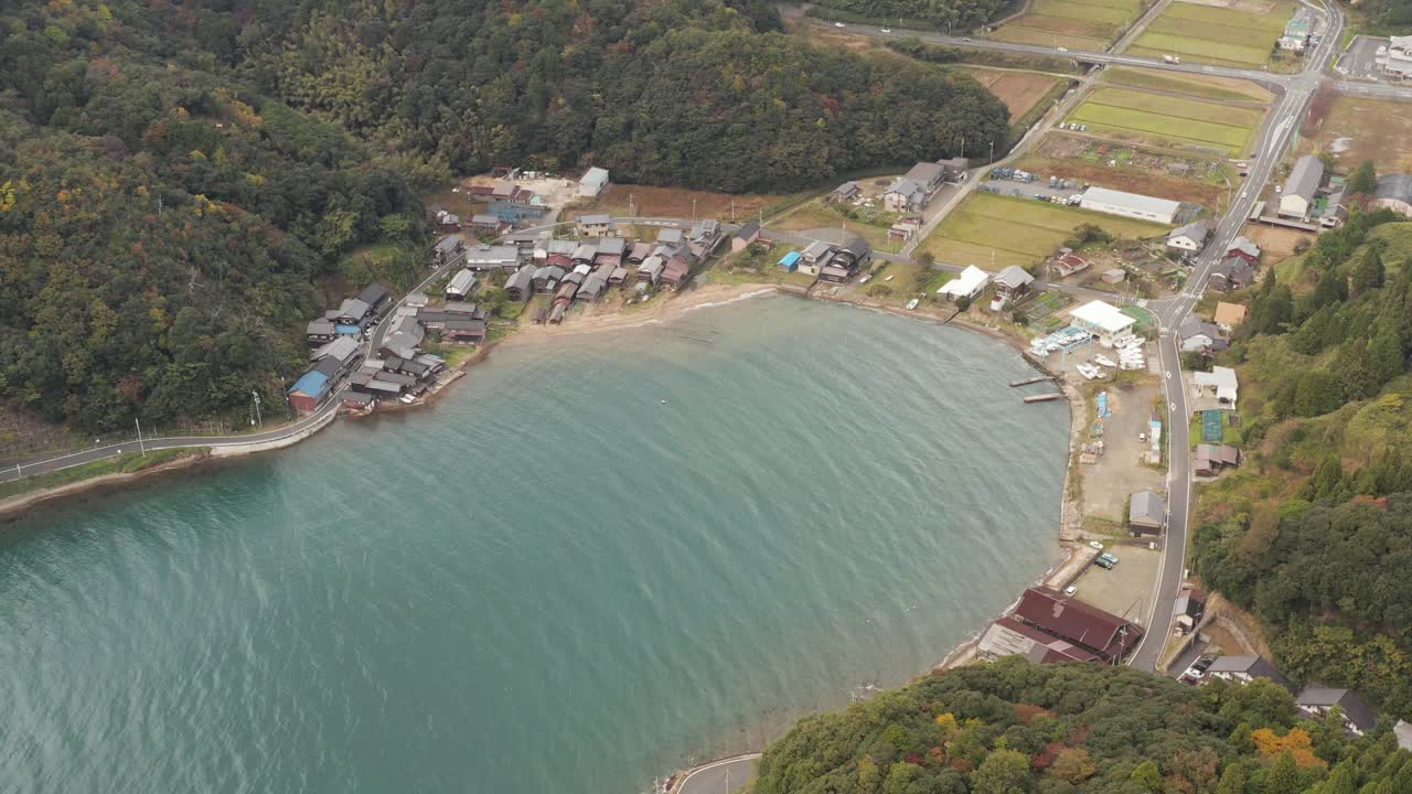 kyoto japón, pequeño pueblo en ine-cho. toma aerea