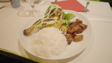 chicken with rice and plantains