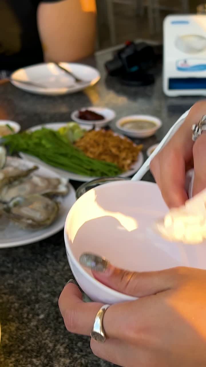 식탁 에서 그 을 는 것