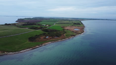 pequeña isla con hermosa naturaleza