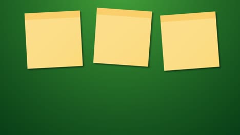 notas post-it reorganizadas en un tablero