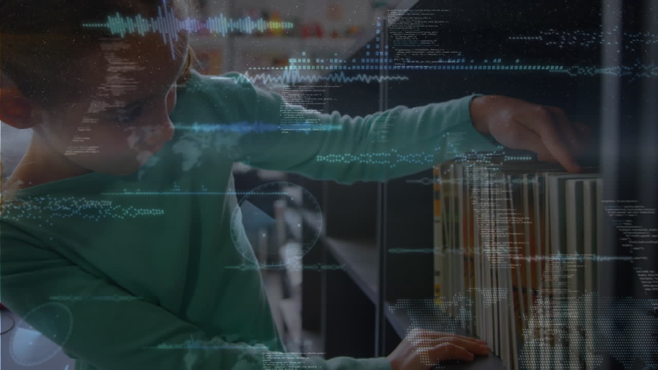 una niña usa la tecnología para buscar un libro en la biblioteca de una escuela primaria.