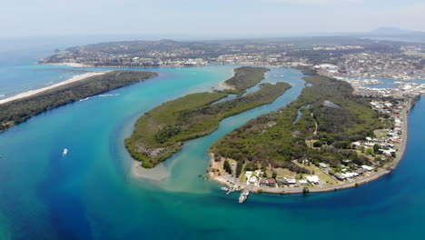 vue aérienne à haute altitude de la réserve naturelle de woregore et de la rivière hastings australie, magnifique paysage de parc de l'île pélican