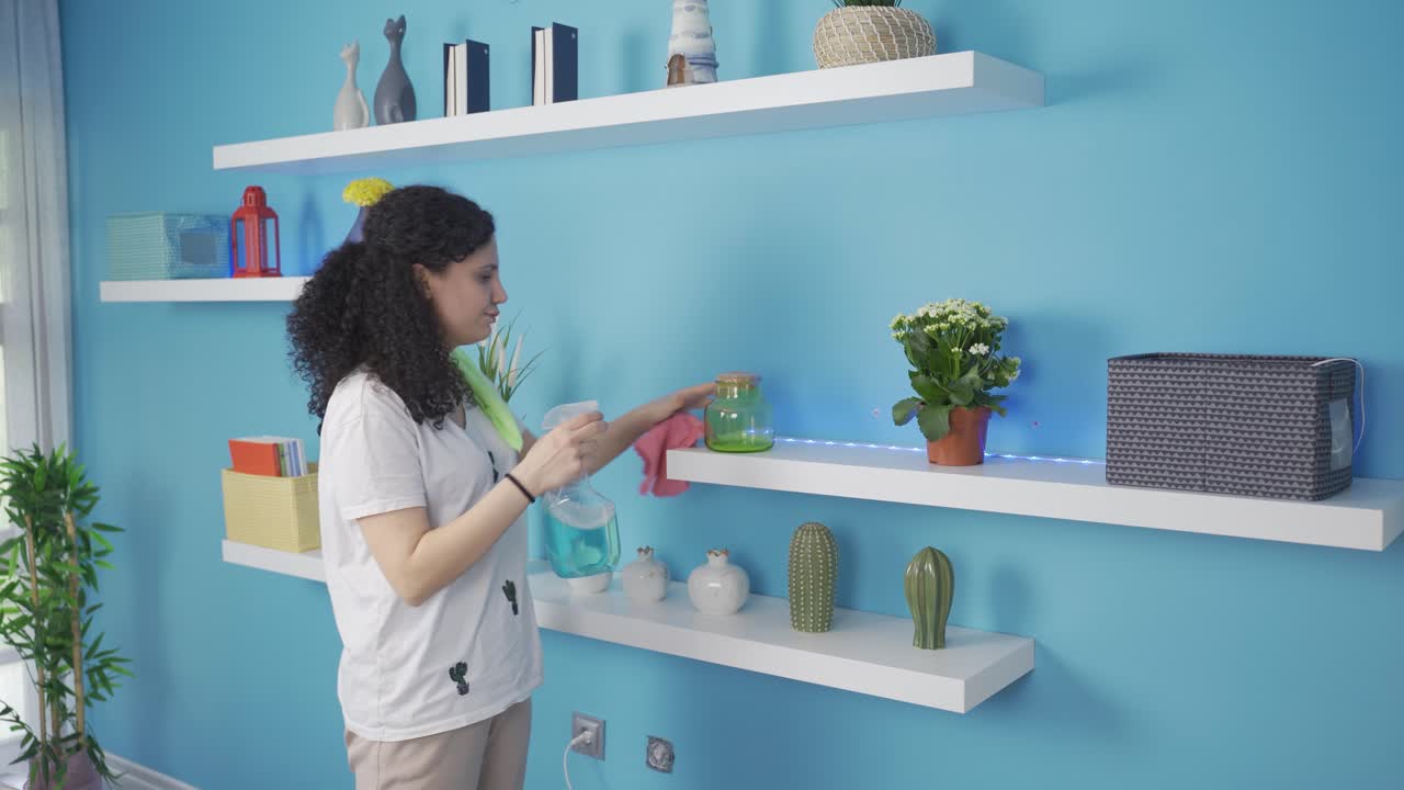 Clumsy and clumsy young woman who can't clean.