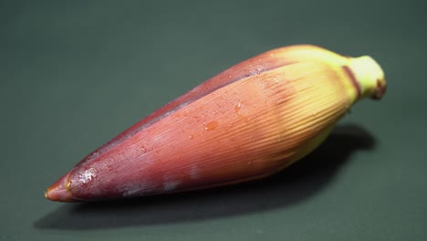 Nährstoffreiche-Bananenblüte-Oder-Wegerichblüte-Oder-Mokka-Hat-Viele-Ernährungsphysiologische-Vorteile