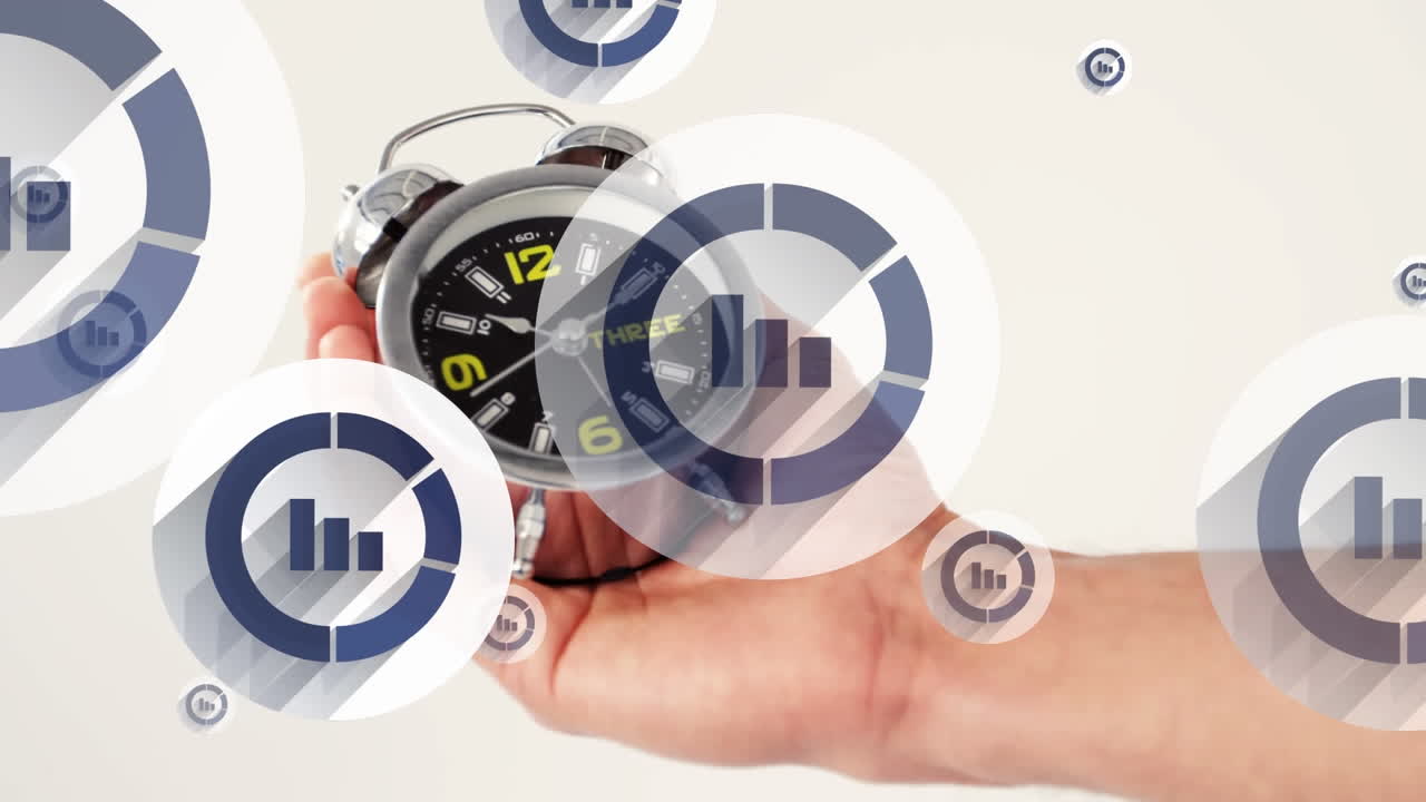 animación de iconos de estadísticas sobre un hombre caucásico sosteniendo un despertador en un fondo blanco