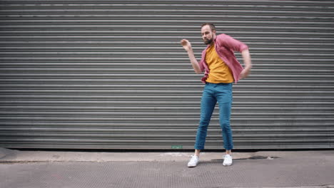 dance loop funny man dancing in street having fun celebrating with funky looping dance 4k