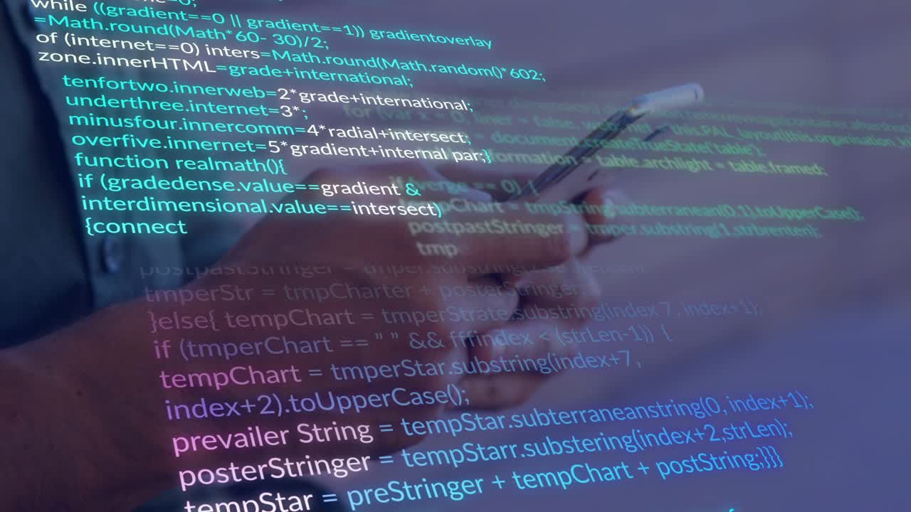 Mann som trykker på smarttelefon og ruller kodeoverlegg som gjennomgår JavaScript-funksjoner og HTML-snutter