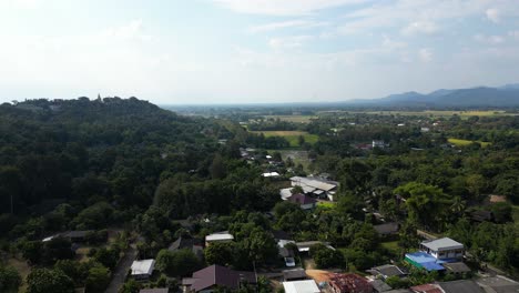 Luftdrohnenansicht-über-Weite-Offene-Landschaft-In-Nordthailand