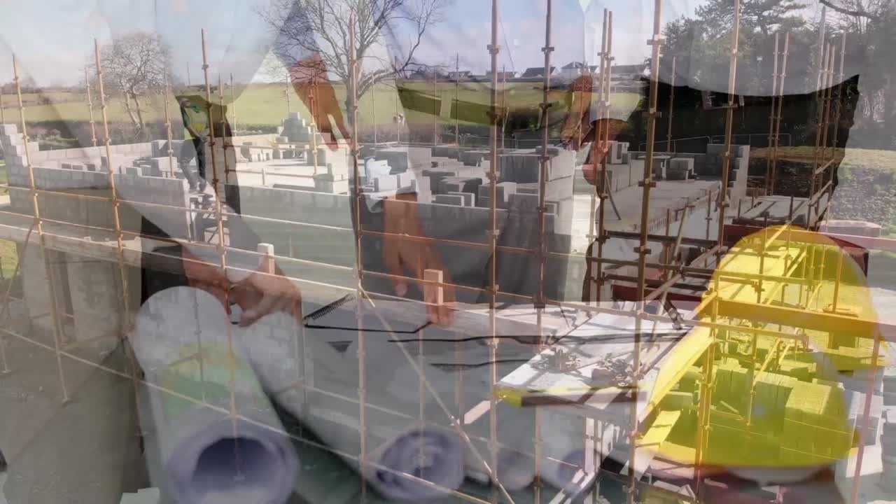 animación de diversos empresarios en el sitio de construcción