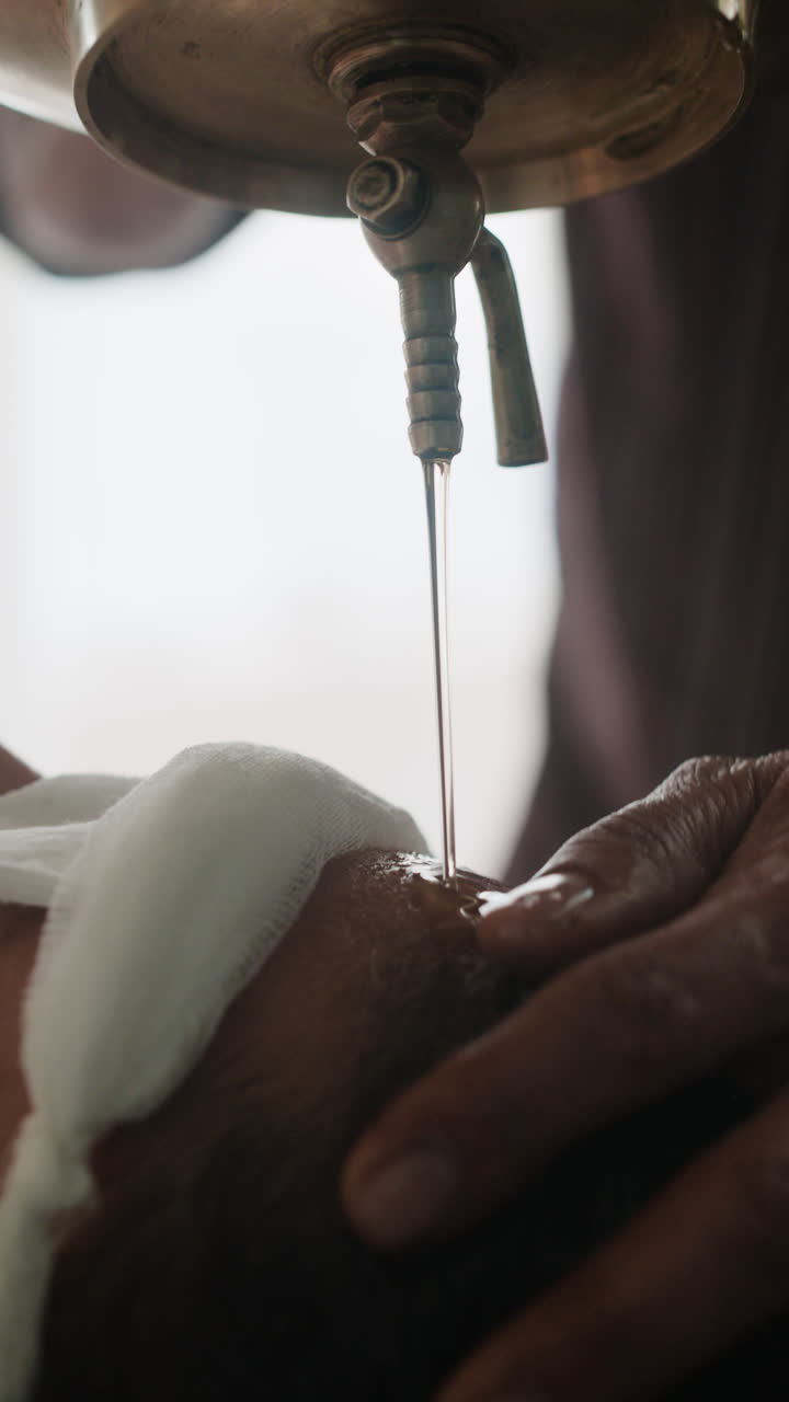 Ayurvedic Shirodhara Treatment