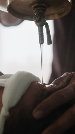 ayurvedic shirodhara treatment