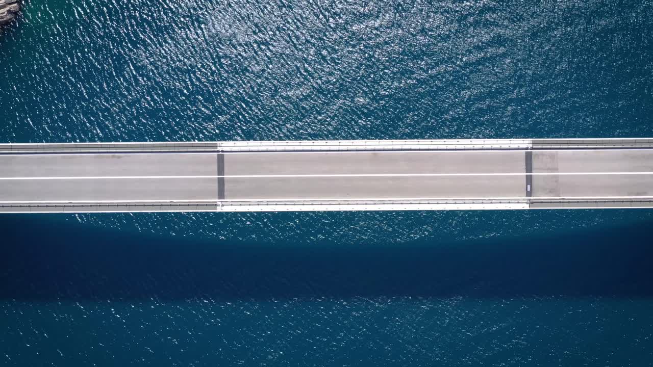 pag 섬 다리, 크로아티아의 위에서 아래로 공중 보기