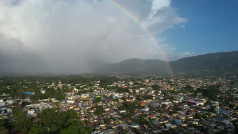 Ciudad-De-Carriern-En-Zona-Pintoresca-De-República-Dominicana