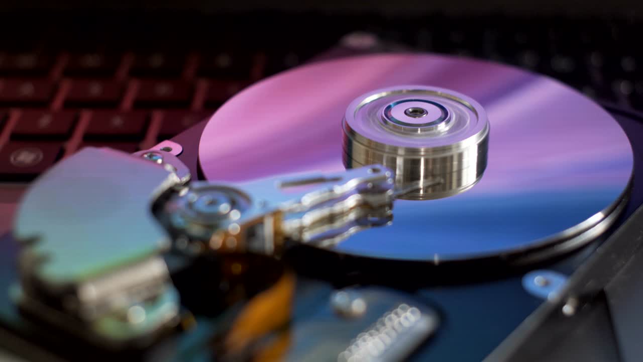 Seamless looping of hard drive.