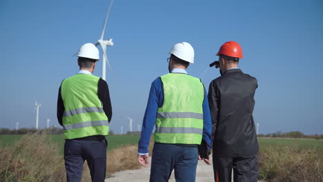 wind farm inspection by engineers