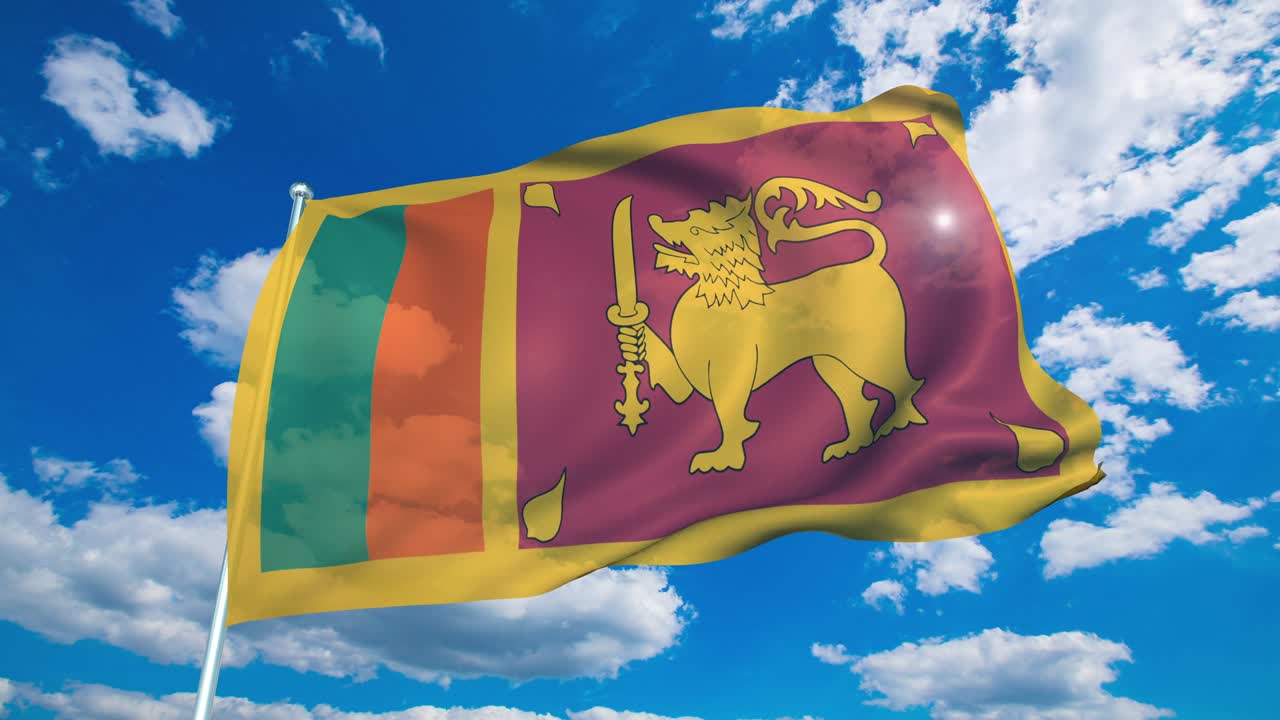 Sri Lankan lippu kangasrakenteella pilvistä taivasta vasten (silmukoitava)
