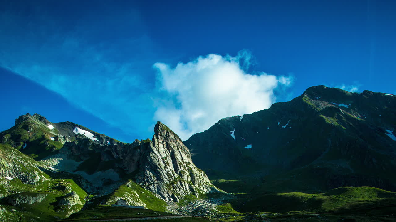 세인트 버나드 패스 아침 4k 00