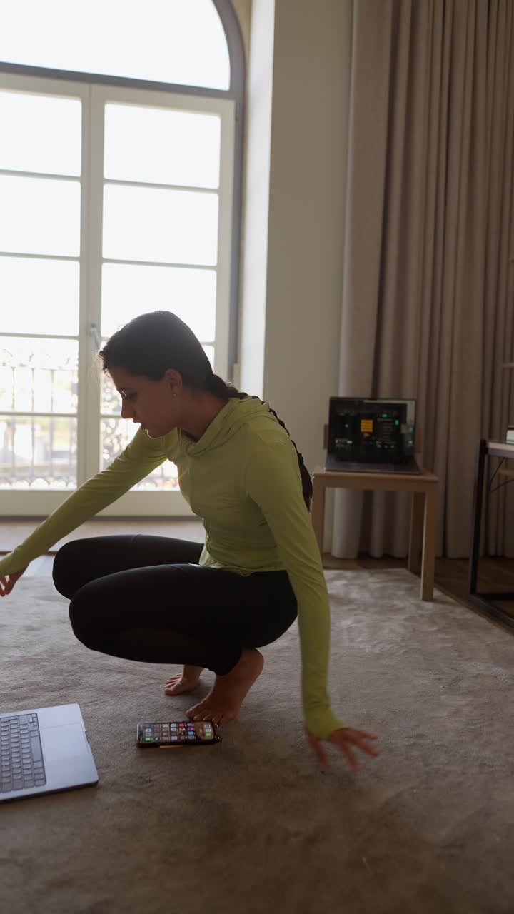 Entrenamiento de fitness en línea en casa