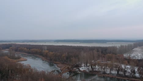 Imágenes-De-Drones-En-El-Lago-Kis-balaton-En-Invierno