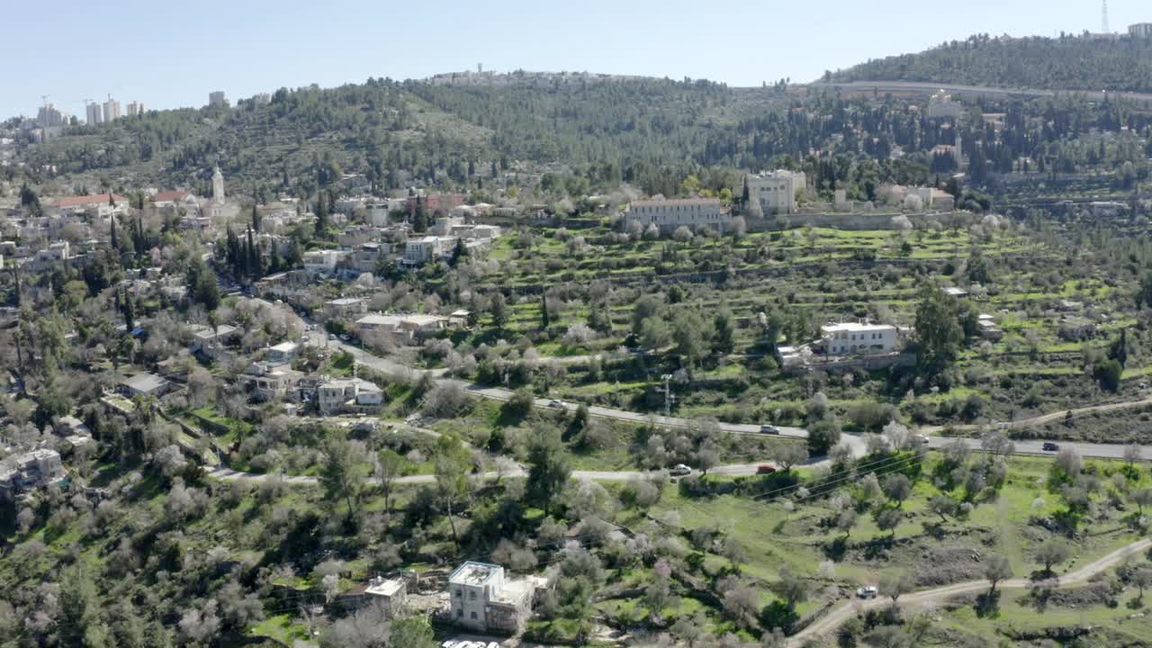 una vista aérea de ein karem, el pueblo de los almendros, jerusalén