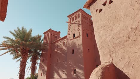 Wide-view-of-traditional-mud-buildings-in-Ait-Ben-Haddou,-Morocco