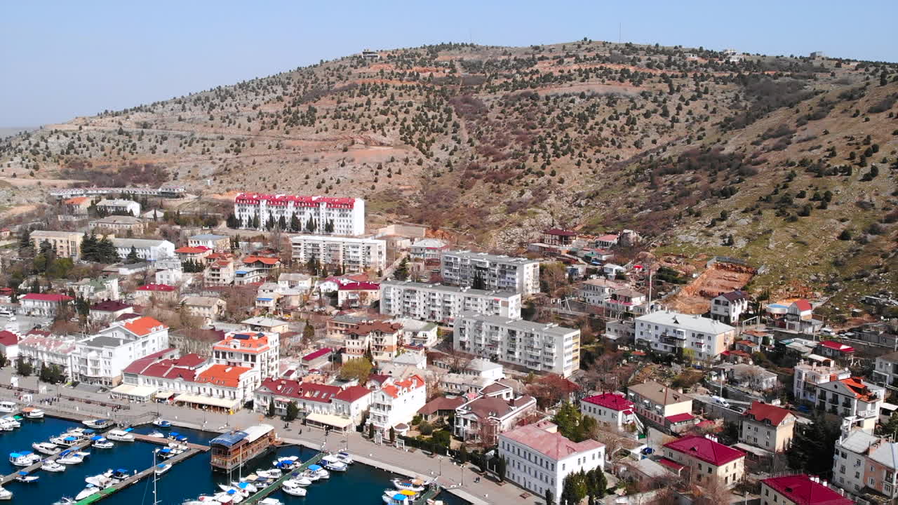 vista aérea de la ciudad costera