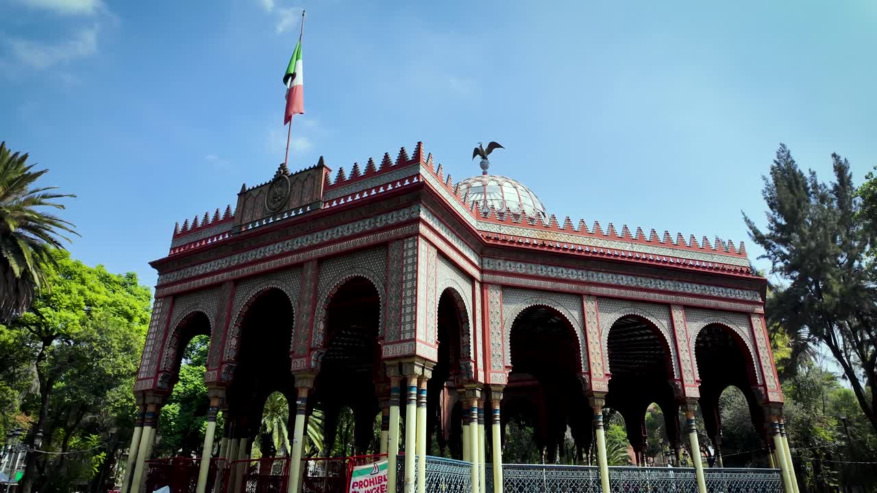 Static midday shot of the Morisco Kiosk, a 20th-century landmark located in Santa María la Ribera, Mexico City