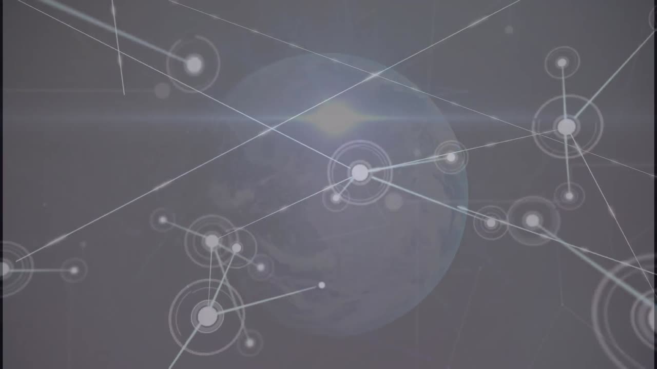 animación de la red de conexiones y punto de luz azul contra el globo sobre fondo gris.