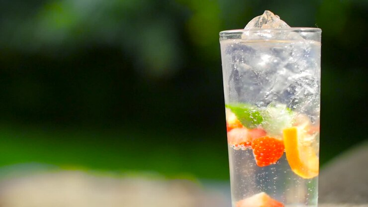 Fizzy Summer Cocktail