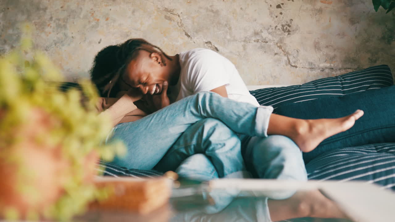 estar con alguien que te haga feliz.