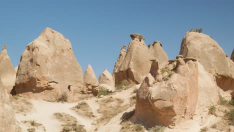 Erstaunliche-Felsformationslandschaft,-Einzigartiger-Feenkamin,-Natürliche-Erosion