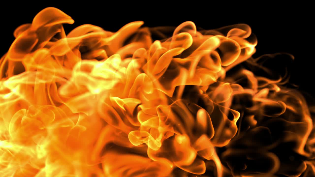 cámara lenta llama de fuego soplando desde la izquierda aislado en fondo negro, gas elemento de video de llama de fuego real